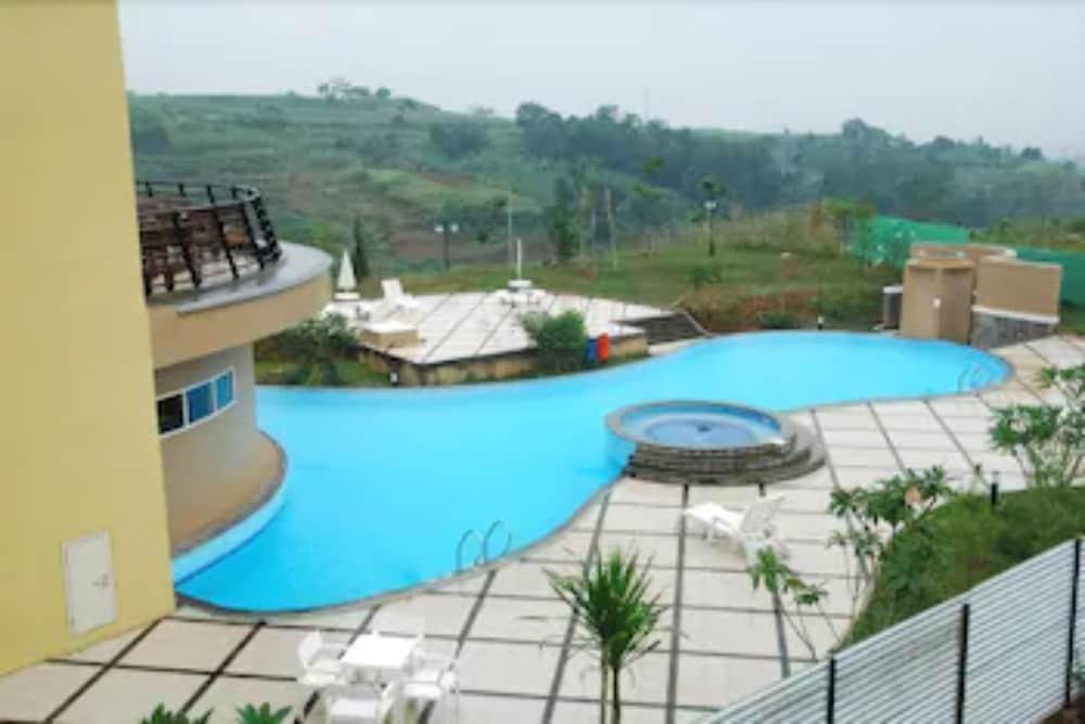 Marbella Suites Bandung Cimenyan Eksteriør billede