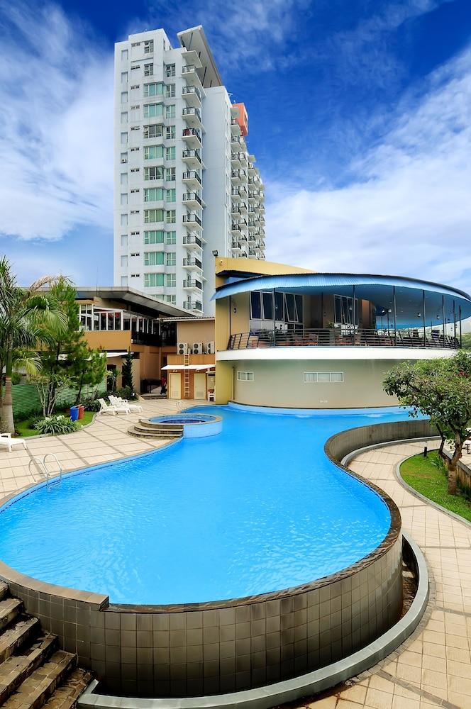 Marbella Suites Bandung Cimenyan Eksteriør billede