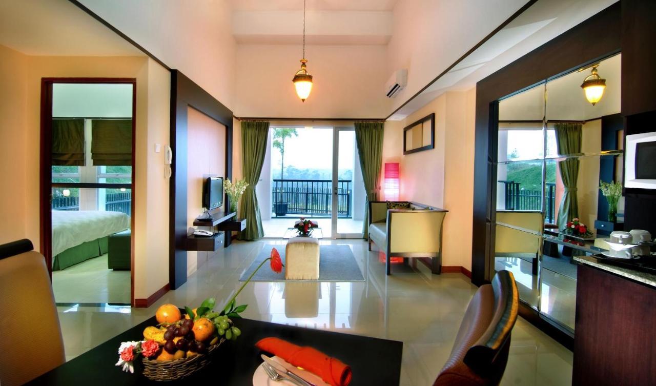Marbella Suites Bandung Cimenyan Eksteriør billede